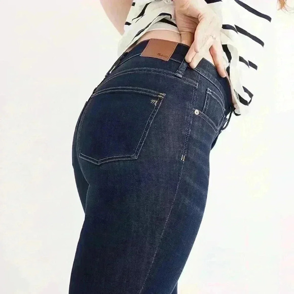 Madewell  9" Mid-Rise Skinny Jeans in Larkspur Wash: TENCEL™ sz 36t or 22 - Picture 3 of 11